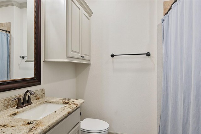 4111 Downton Abbey Ave, College Station, TX 77845 - full bath featuring toilet, baseboards, a shower with shower curtain, and vanity