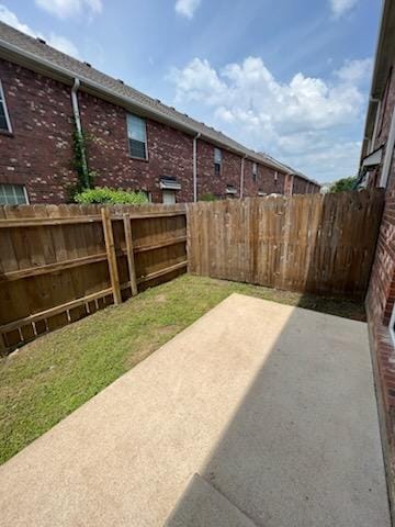 view of yard with a patio area