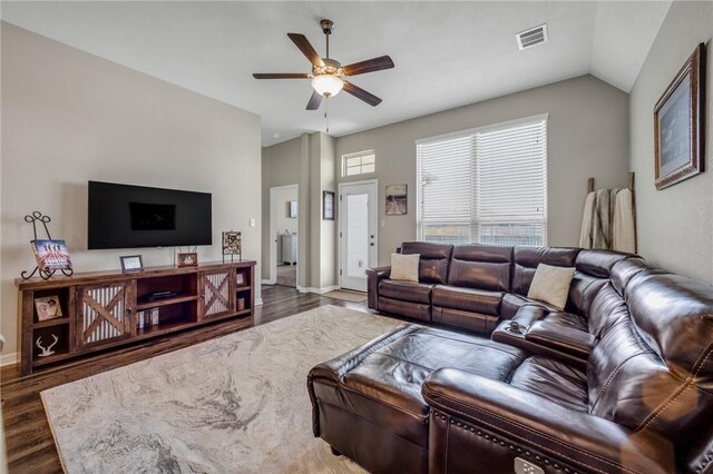 2000 Birdie Ct, Navasota, TX 77868 - photo 7