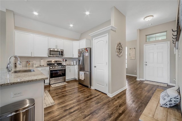 2000 Birdie Ct, Navasota, TX 77868 - photo 5