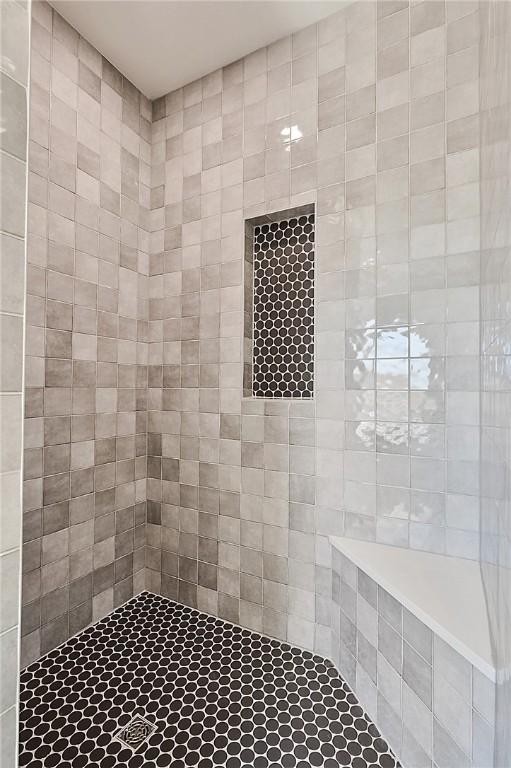 2803 Spector Dr, Bryan, TX 77808 - bathroom with a tile shower