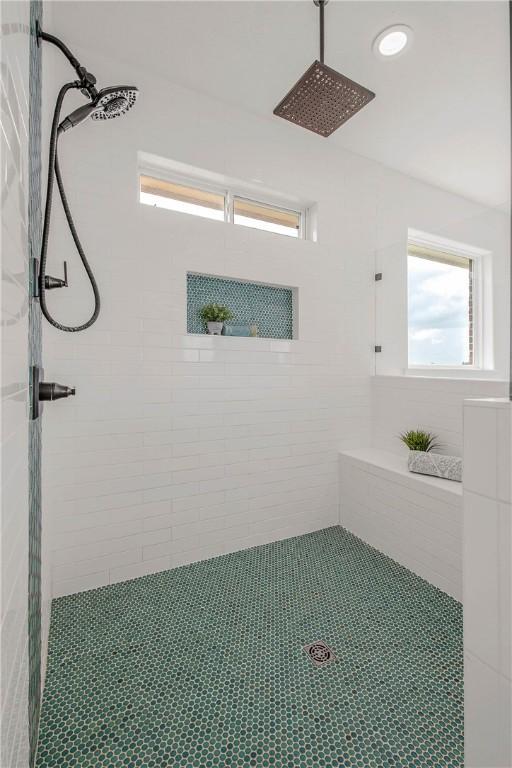 2181 Fm 166, Caldwell, TX 77836 - full bath with tiled shower