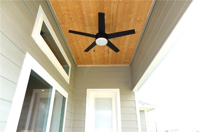 1977 Cambria Dr, Bryan, TX 77807 - detailed view of a ceiling fan