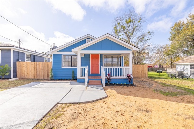 bungalow featuring covered porch