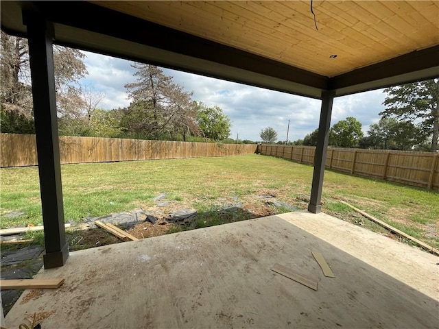 view of yard with a patio area