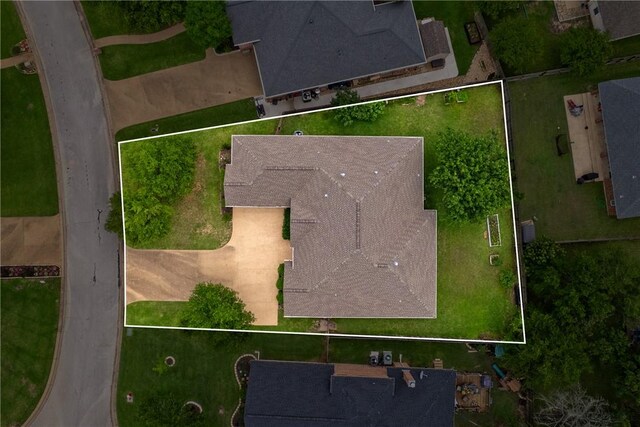 view from above of property featuring property parcel outlined