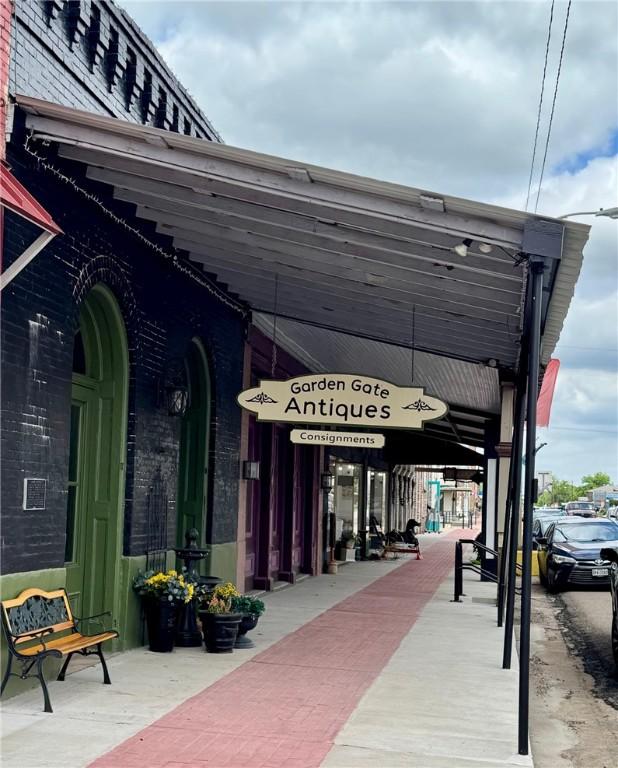 517 S Main St, Calvert, TX 77837 - view of community