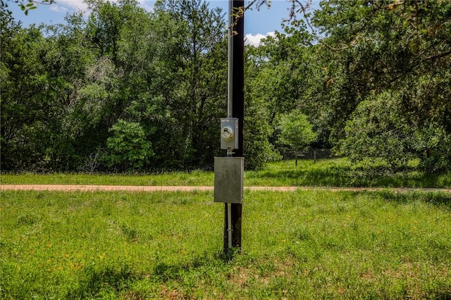 1012 County Road 438, Lexington, TX 78947