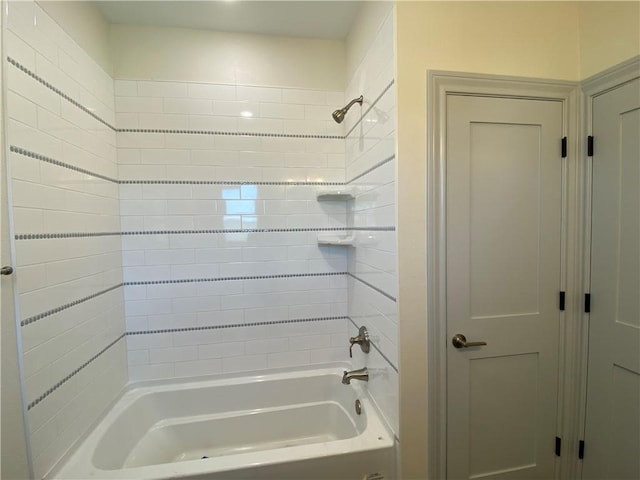 bathroom with shower / bathtub combination