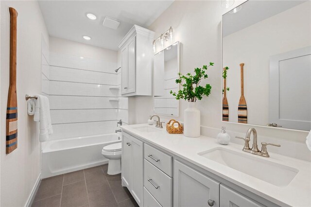 laundry area featuring hookup for a washing machine and cabinets