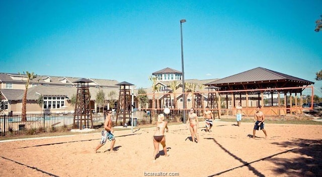 surrounding community with volleyball court