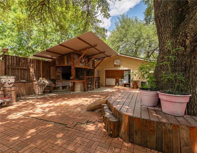 1004 S Magnolia St, Hearne, TX 77859 - view of patio