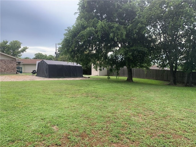 1707 Shawnee St, Navasota, TX 77868 - view of yard