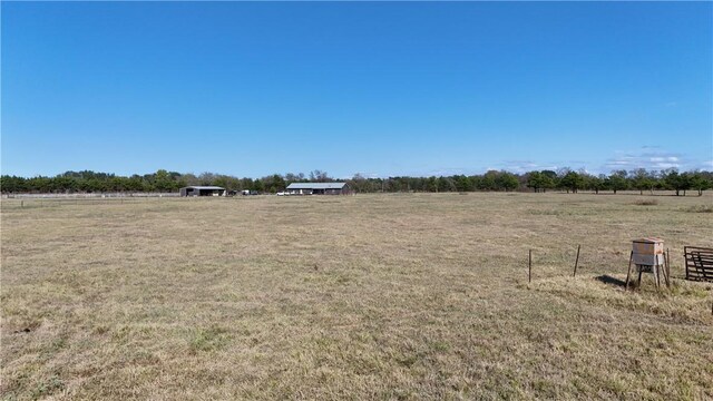 view of yard featuring a rural view