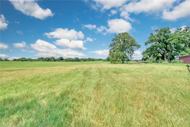 view of yard featuring a rural view