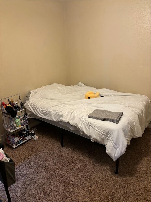 bedroom with carpet flooring