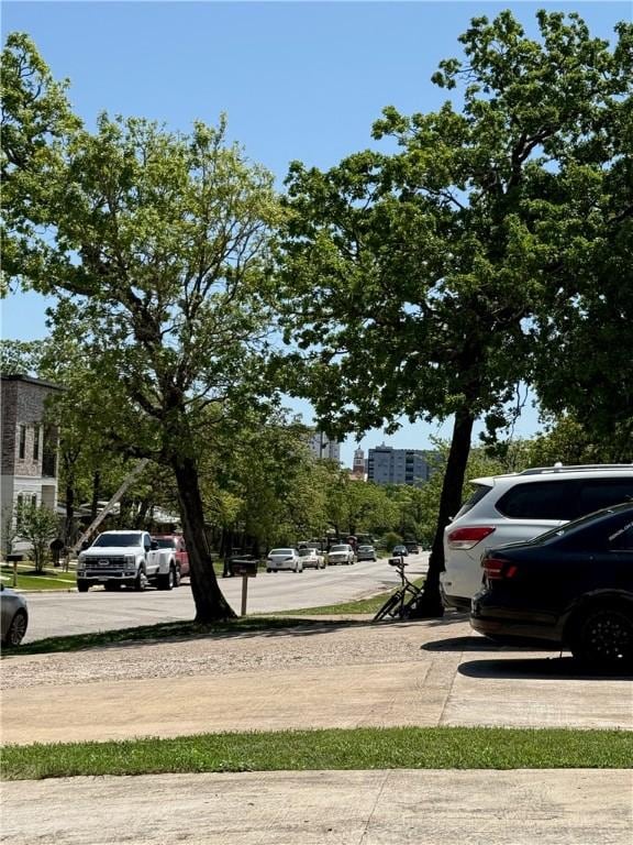 4008 Oaklawn St, Bryan, TX 77801 - view of parking / parking lot