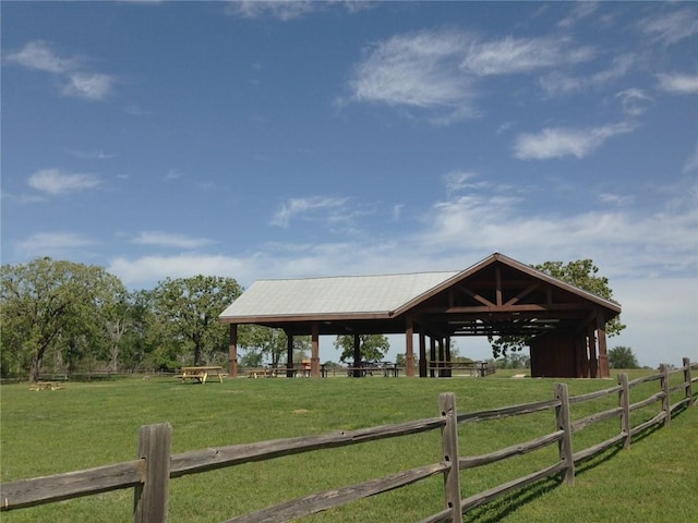 9570 Edinburg Trl, Iola, TX 77861