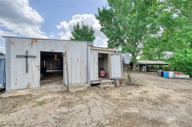 1681 Union Rd, Madisonville, TX 77864 - view of pole building