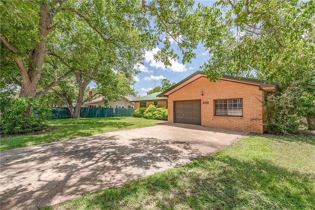 409 Buffalo St W, Caldwell, TX 77836 - photo 23