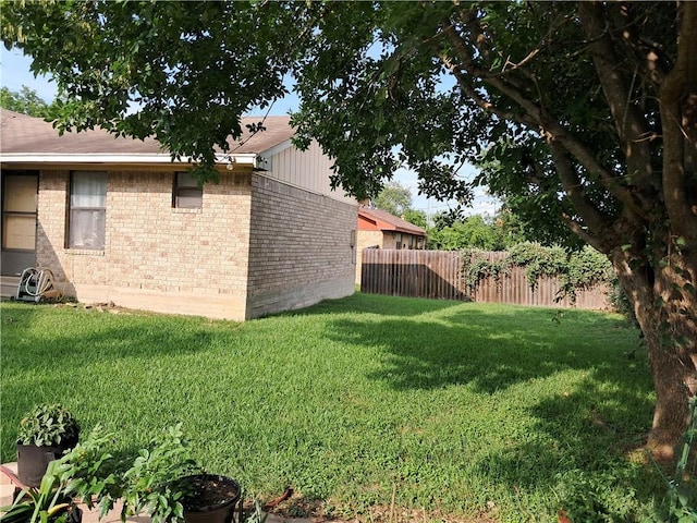 1202 Cheyenne Dr, Brenham, TX 77833 - view of yard