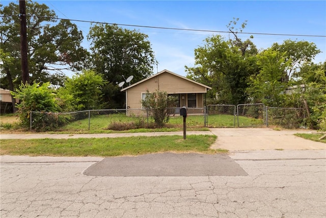 904 Muckleroy St, Bryan, TX 77803 - photo 1