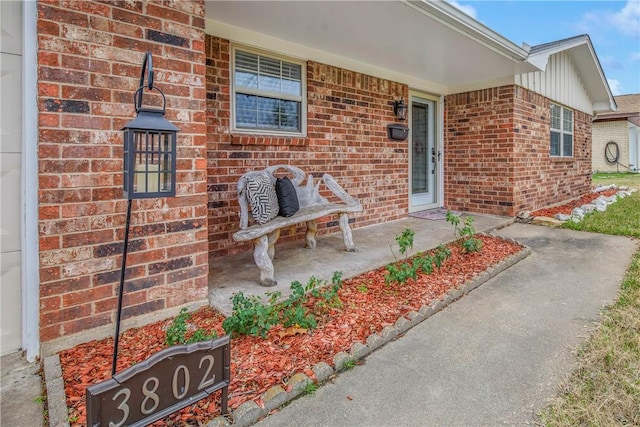 doorway to property with a porch