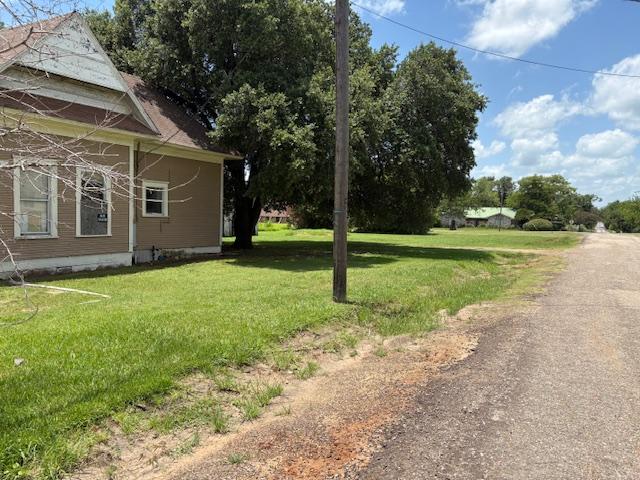 125 N 3rd St NE, Normangee, TX 77871 - photo 4