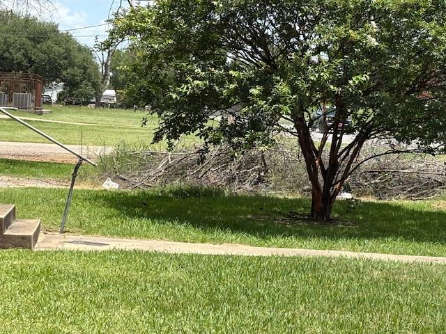 125 N 3rd St NE, Normangee, TX 77871 - photo 16