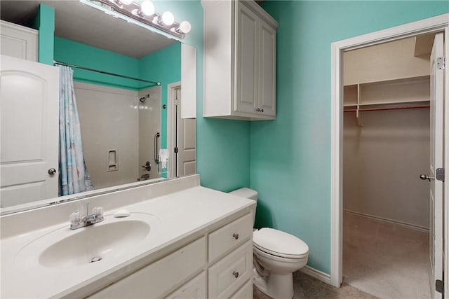 full bathroom with vanity, baseboards, toilet, and curtained shower