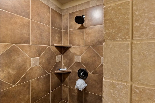 details with a tile shower