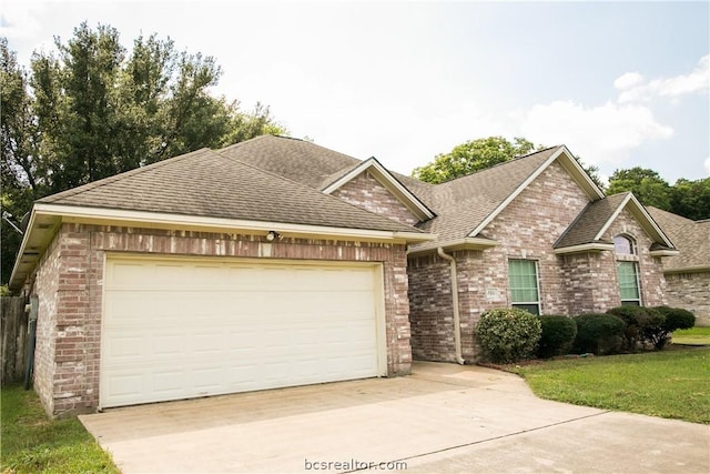 view of front facade with a garage