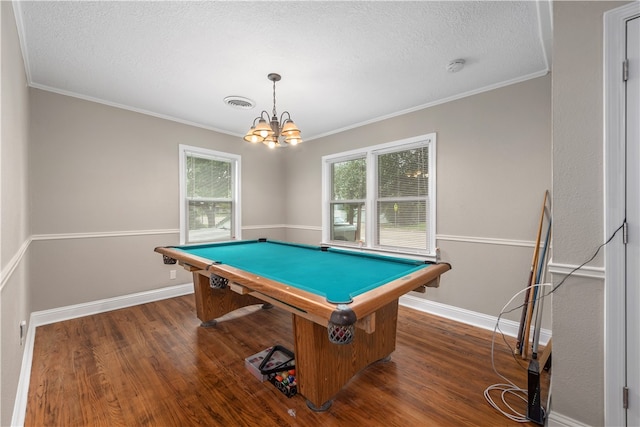 playroom featuring ornamental molding, wood finished floors, and pool table