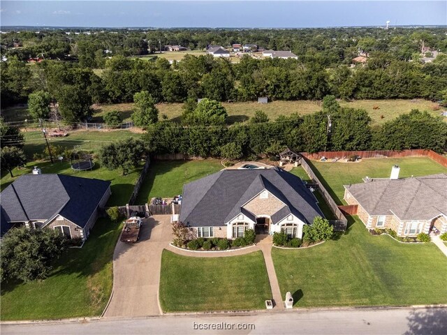 view of front of property with a front yard