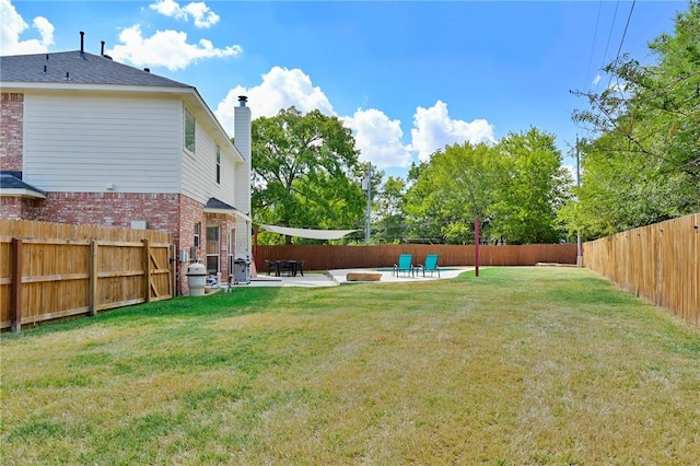 view of yard with a patio