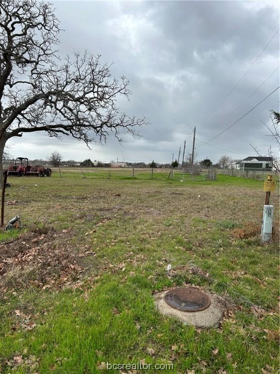 Listing photo 3 for 3601 Maurine St, Bryan TX 77802