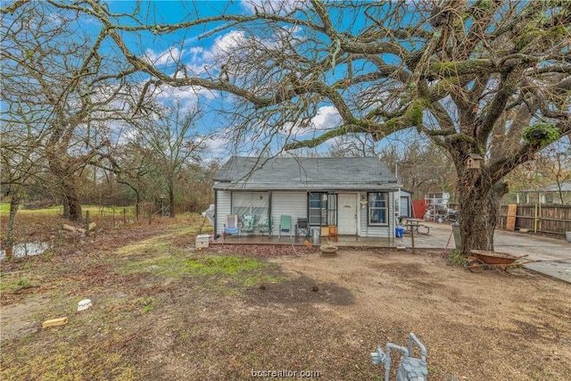 view of front of property