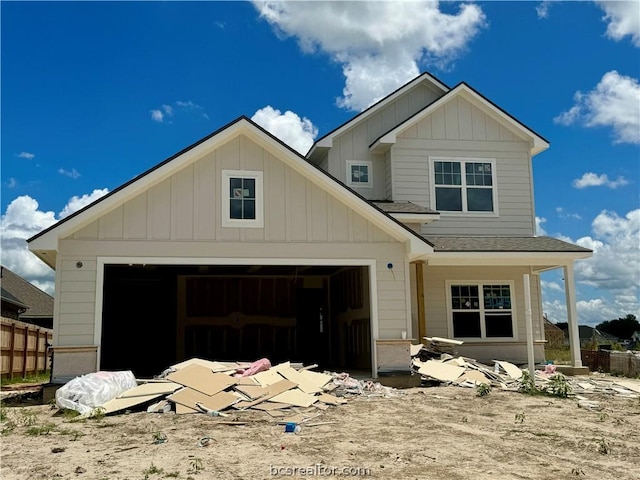 view of front facade featuring a garage