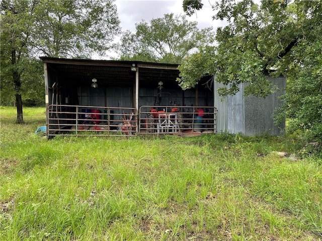 view of outdoor structure