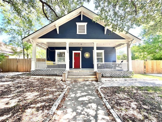 view of front of house featuring a porch