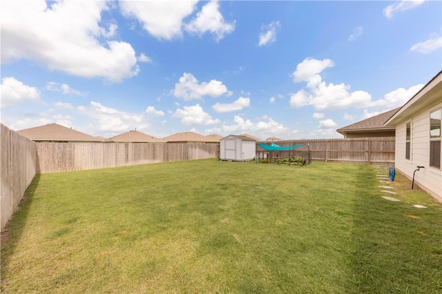 2412 Divot Ln, Navasota, TX 77868 - view of yard