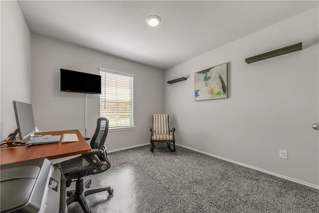 2412 Divot Ln, Navasota, TX 77868 - home office with baseboards