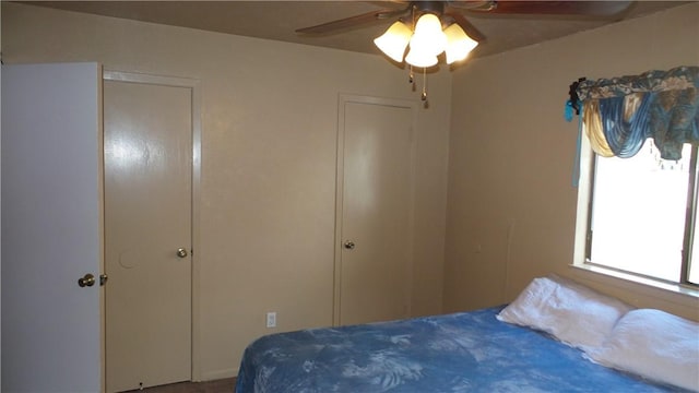 bedroom with ceiling fan