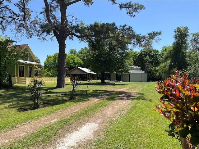 1100 Maple, Calvert, TX 77837 - view of yard
