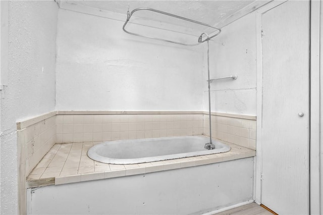 4794 Tall Pine Rd, Navasota, TX 77868 - bathroom with a tub