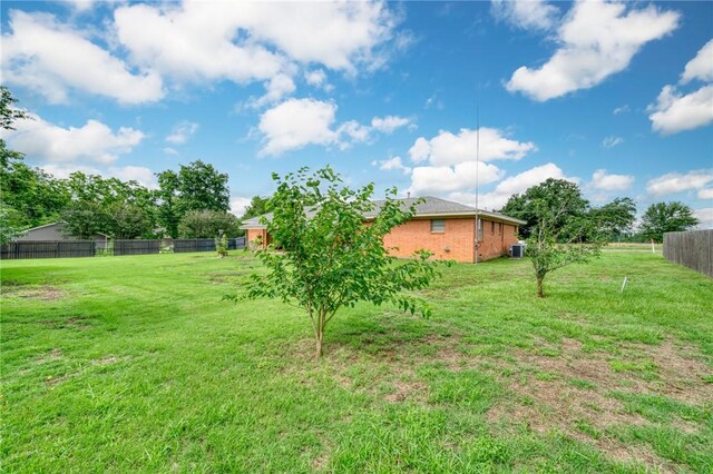 801 N Center St, Franklin, TX 77856 - photo 31