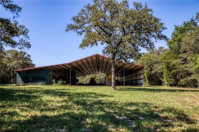 view of pole building featuring a carport