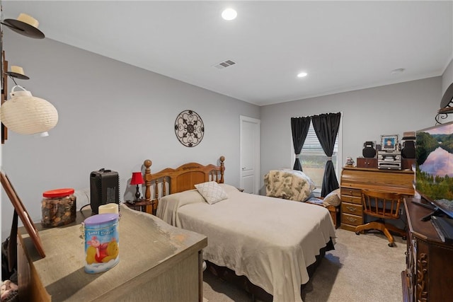 bedroom featuring recessed lighting, visible vents, and light colored carpet