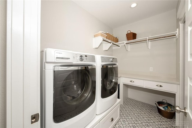 laundry area with laundry area, recessed lighting, and independent washer and dryer