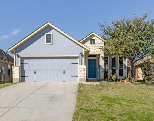 craftsman-style home featuring a front lawn and a garage